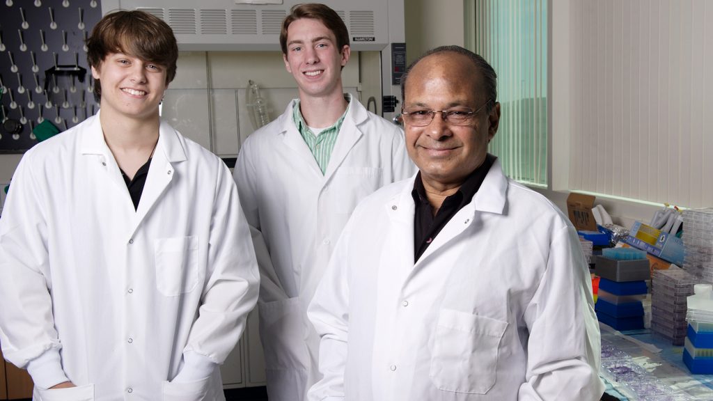 New grant supports co-​​ops in cancer nanomedicine